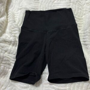 Aritzia Biker shorts